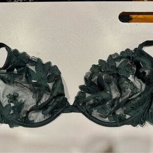 Never Worn V Secret Elegant Lace Underwire Bra - Dark Green